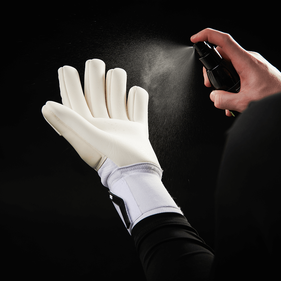 benett handschuhe Benett Glove Wash 100ml – Spezialreiniger für Grip & Pflege – Goalkeeping.com